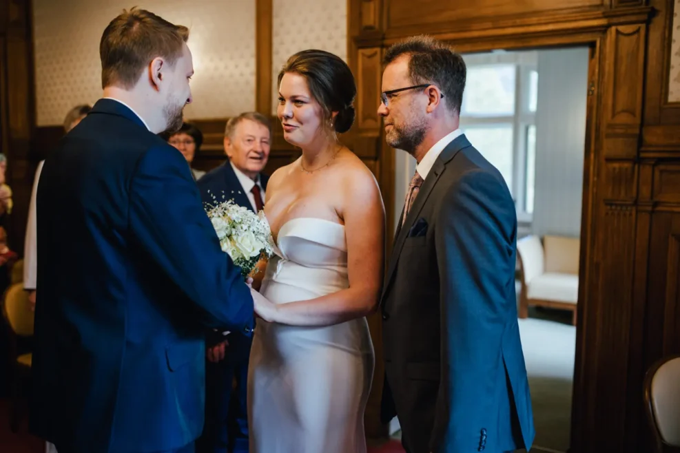 Hochzeit-Standesamt-Goetheallee-Dresden - Melanie Kunert Fotografie - Hochzeitsfotograf Dresden